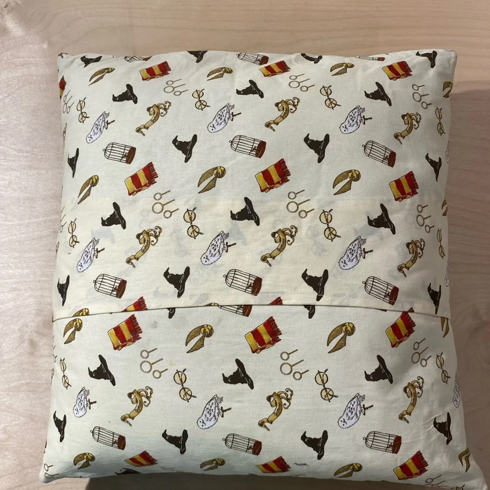 Hand Crafted Hogwarts House Crest Pillow - Multicolor (NX)